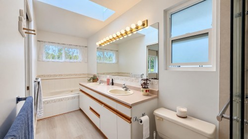 1643 Kerrstead Place, North Vancouver, BC 