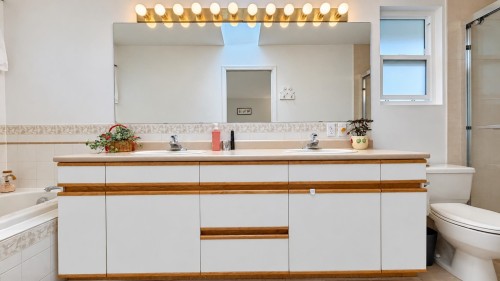 1643 Kerrstead Place, North Vancouver, BC 
