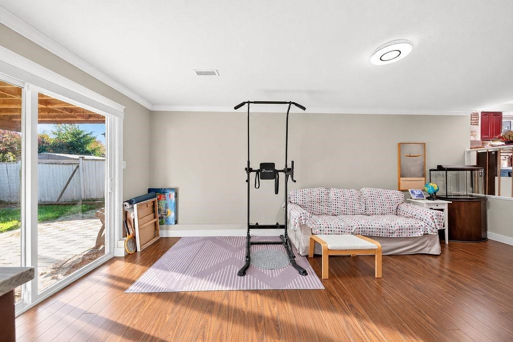 10180 Cornerbrook Crescent, Richmond, BC