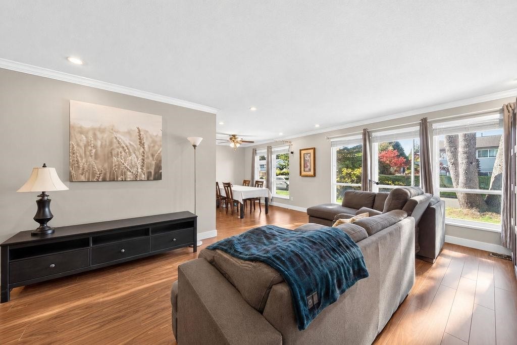 10180 Cornerbrook Crescent, Richmond, BC