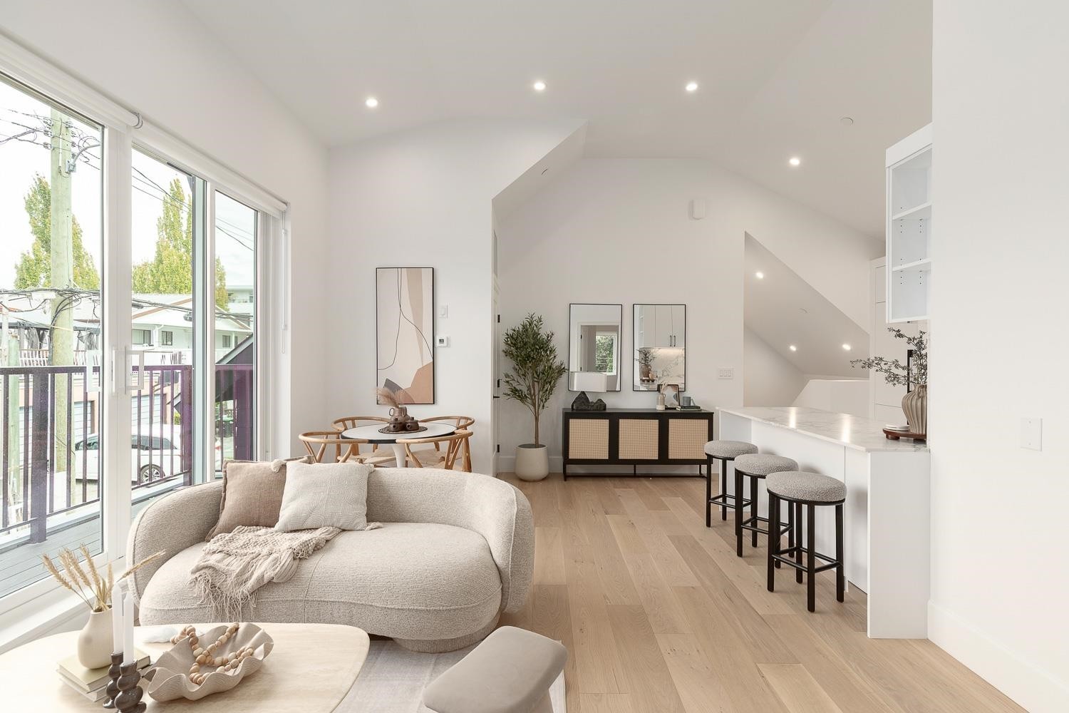 849 19Th Avenue E, Vancouver, BC