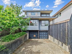 3628 Dunbar Street  Vancouver, BC V6S 2C7