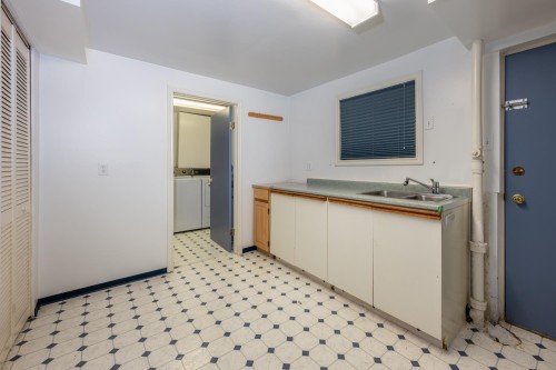 4090 35Th Avenue W, Vancouver, BC 