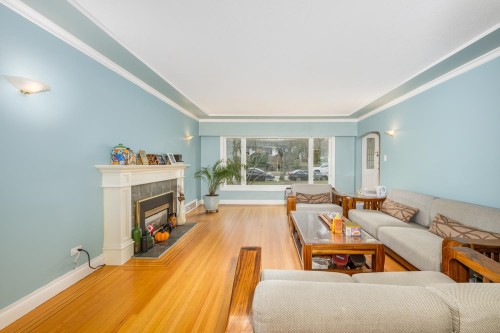4090 35Th Avenue W, Vancouver, BC 