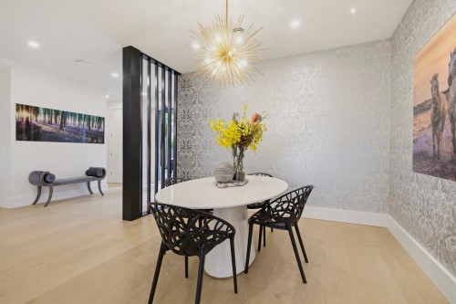 919 4Th Street E, North Vancouver, BC 