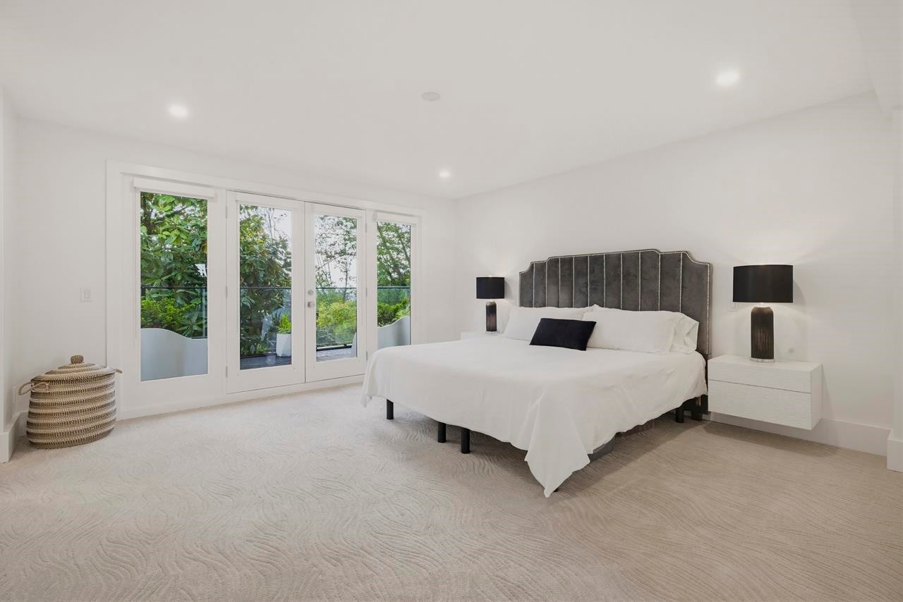 919 4Th Street E, North Vancouver, BC
