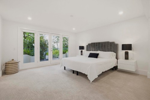 919 4Th Street E, North Vancouver, BC 