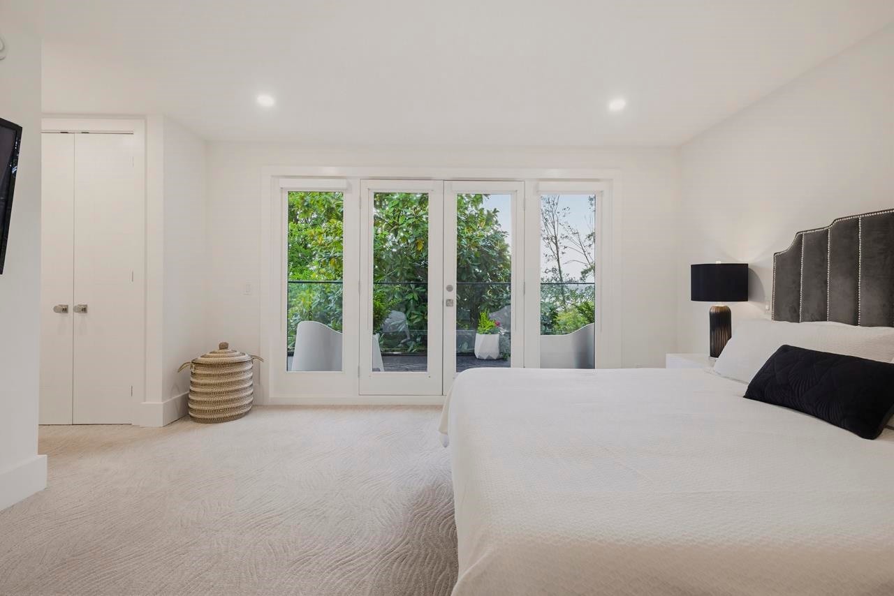 919 4Th Street E, North Vancouver, BC