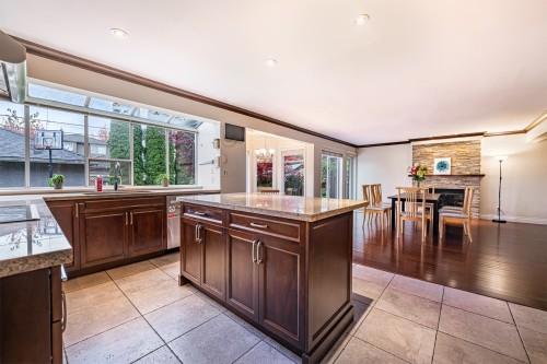 4570 13Th Avenue W, Vancouver, BC 