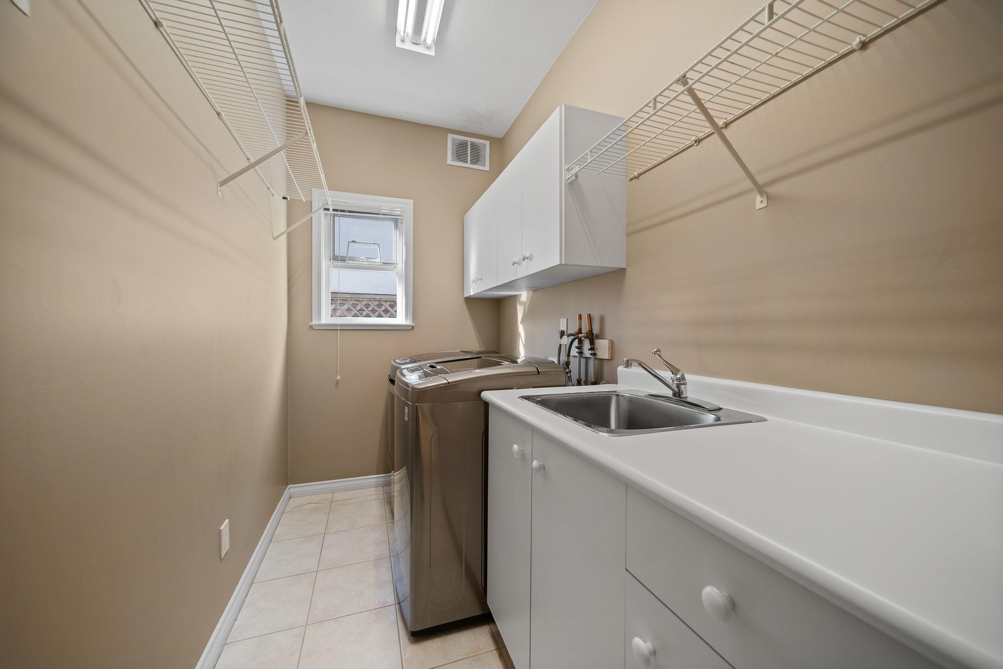 3520 Lamond Avenue, Richmond, BC