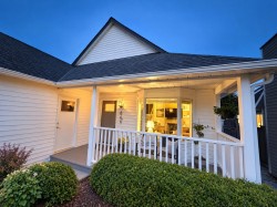 866 Nicolum Court  North Vancouver, BC V7H 2R9