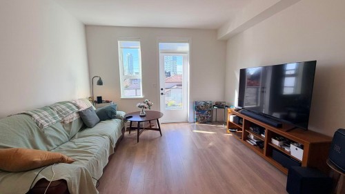 2Xx-715 Ducklow Street, Coquitlam, BC 