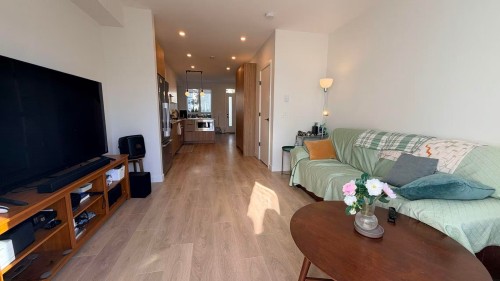 2Xx-715 Ducklow Street, Coquitlam, BC 