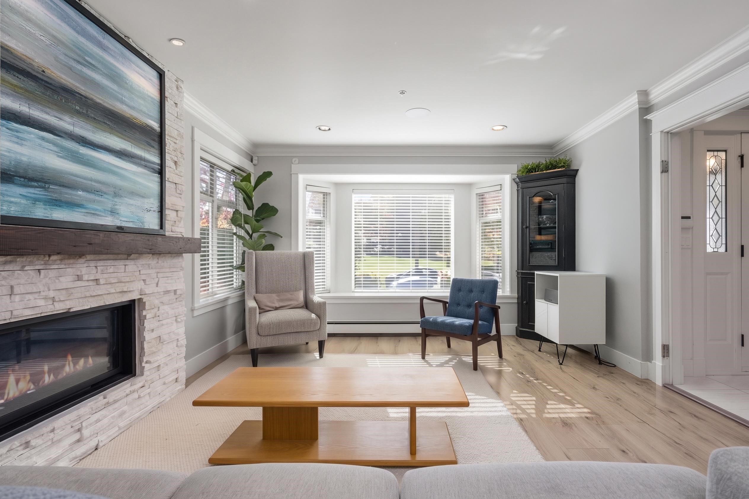 35 15Th Avenue W, Vancouver, BC