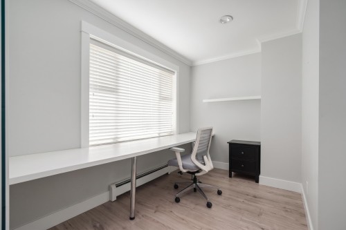 35 15Th Avenue W, Vancouver, BC 