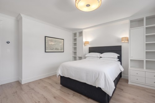 35 15Th Avenue W, Vancouver, BC 