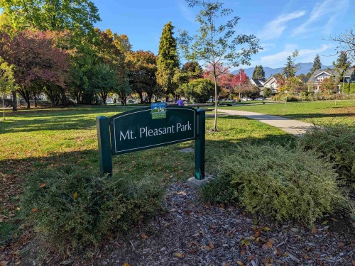 35 15Th Avenue W, Vancouver, BC 