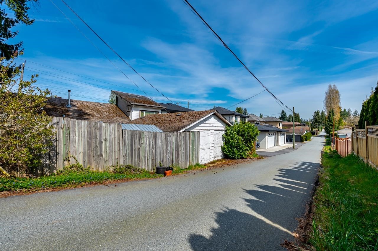 1052 Como Lake Avenue, Coquitlam, BC