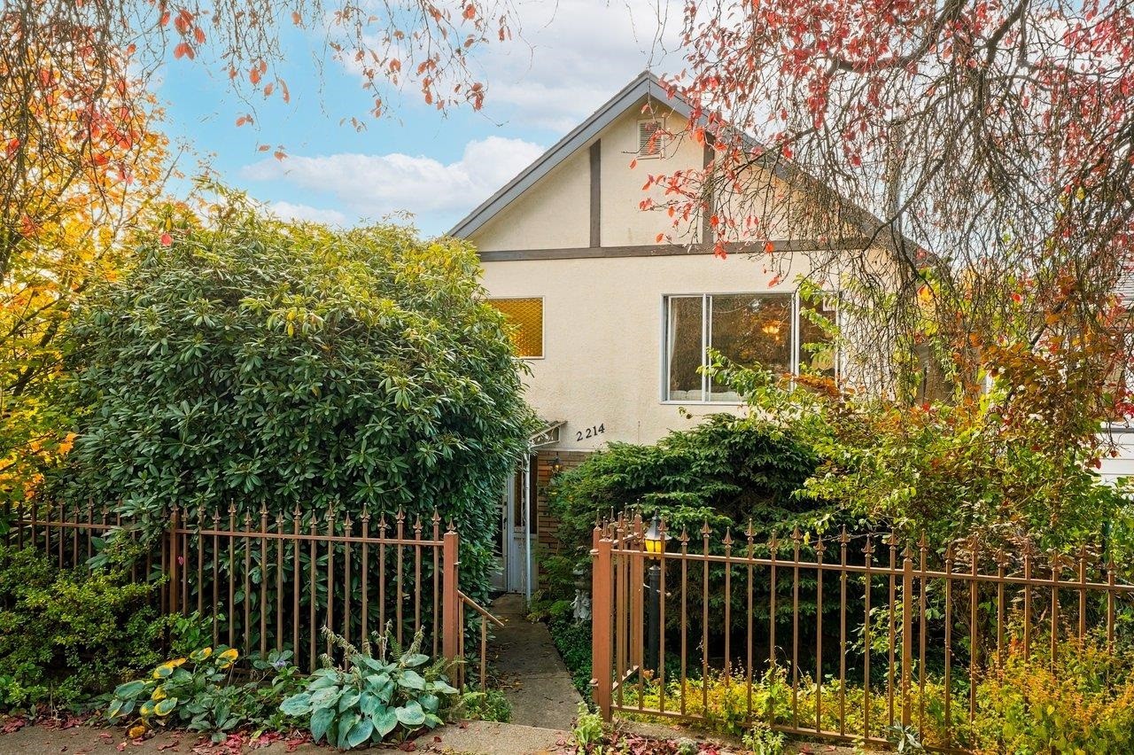 2214 4Th Avenue E, Vancouver, BC