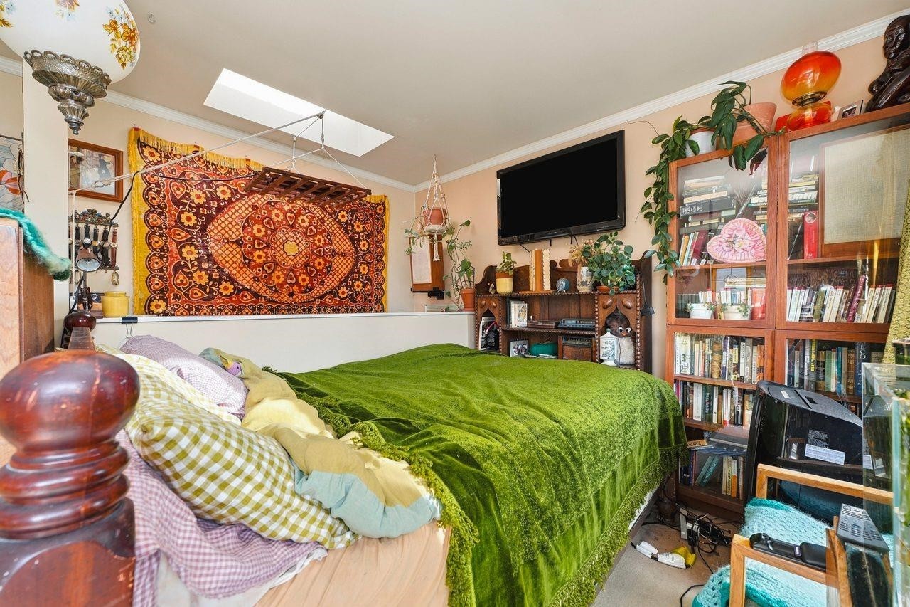 2214 4Th Avenue E, Vancouver, BC
