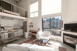 404-234 5th Avenue E Vancouver, BC V5T 1H3