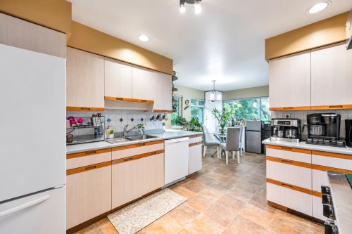 1605 Cornell Avenue, Coquitlam, BC 