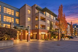 PH12-223 Mountain Highway  North Vancouver, BC V7J 3V3