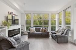 318-3602 Aldercrest Drive  North Vancouver, BC V7G 0A2