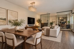 303-458 44th Avenue E Vancouver, BC V5W 1W3