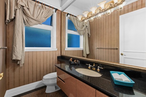 1579 Errigal Place, West Vancouver, BC 