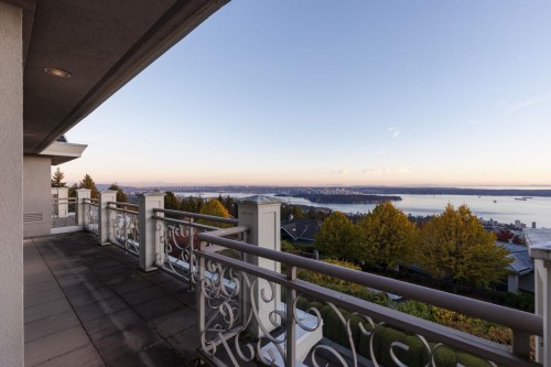 1579 Errigal Place, West Vancouver, BC 