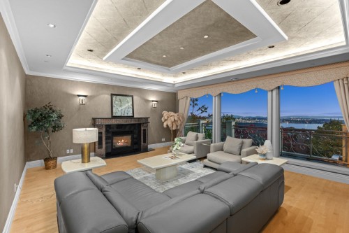 1579 Errigal Place, West Vancouver, BC 
