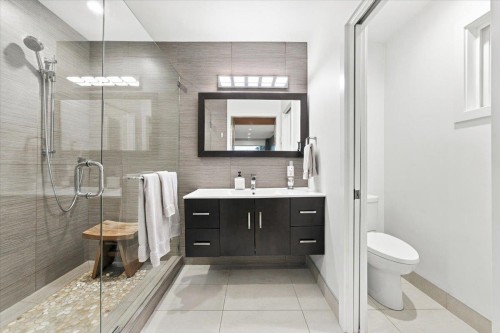 1095 Keith Road W, North Vancouver, BC 