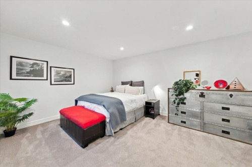 1095 Keith Road W, North Vancouver, BC 
