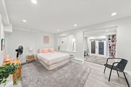 1095 Keith Road W, North Vancouver, BC 