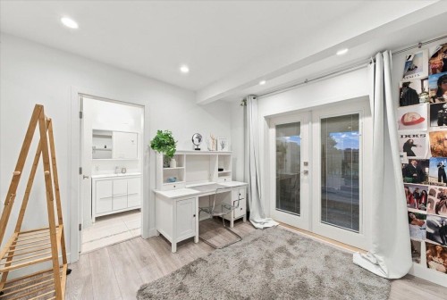 1095 Keith Road W, North Vancouver, BC 