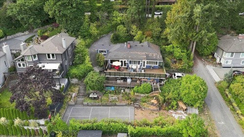 1095 Keith Road W, North Vancouver, BC 