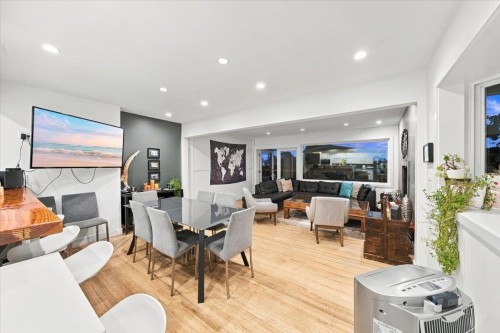 1095 Keith Road W, North Vancouver, BC 