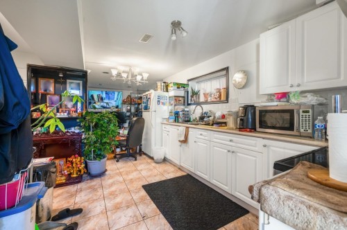 6527 Tyne Street, Vancouver, BC 