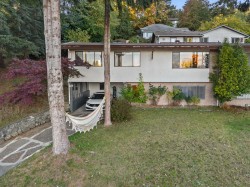 1941 Charles Street  Port Moody, BC V3H 2M4