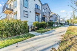7357 Oak Street  Vancouver, BC V6P 1V9