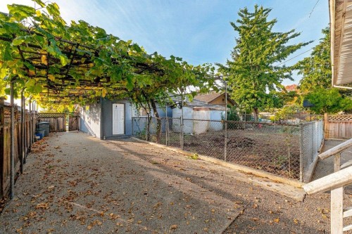 3895 Glendale Street, Vancouver, BC 