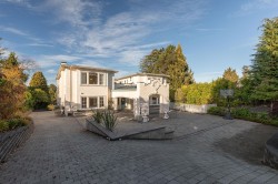 5747 Newton Wynd  Vancouver, BC V6T 1H6
