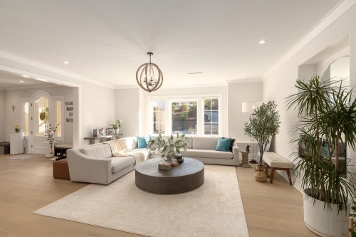 5747 Newton Wynd, Vancouver, BC 
