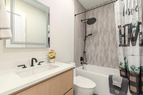 5747 Newton Wynd, Vancouver, BC 