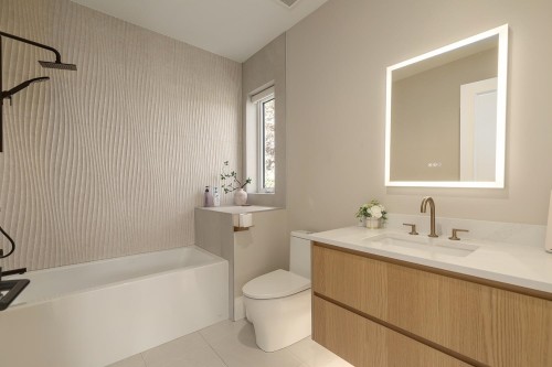 5747 Newton Wynd, Vancouver, BC 