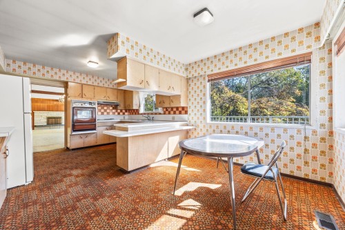 7649 Vivian Drive, Vancouver, BC 