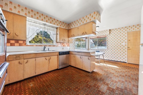 7649 Vivian Drive, Vancouver, BC 