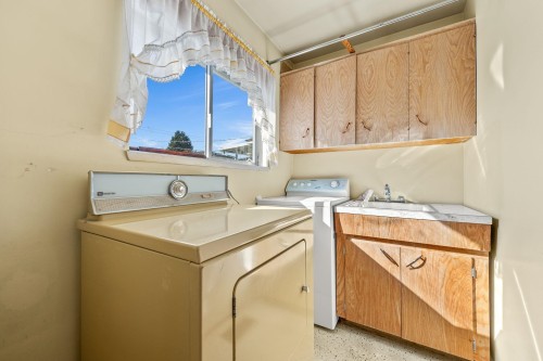 7649 Vivian Drive, Vancouver, BC 