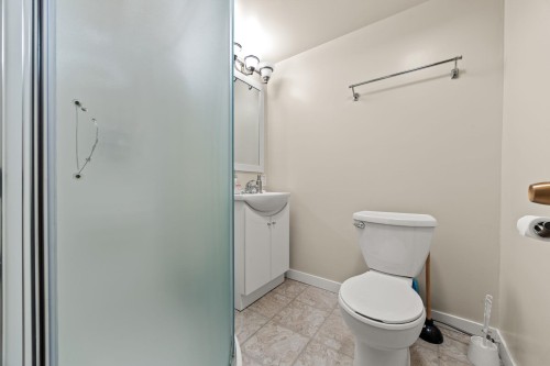 7649 Vivian Drive, Vancouver, BC 